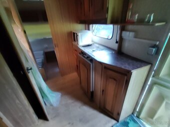 Obytný karavan - 9