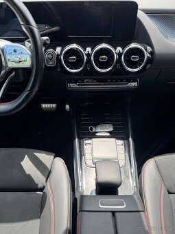 Mercedes-Benz GLA 200 AMG 4MATIC A/T - 9