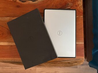DELL XPS 15, i9-9980HK, NVIDIA GTX 1650 - 9