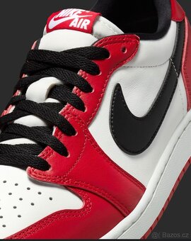Nike Air Jordan 1 Retro Low OG - 9