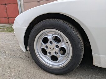Porsche 944 - 9