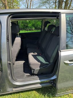 Volkswagen Sharan 2,0 TDI 212000km 7 míst. - 9