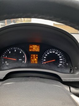 Toyota avensis 2.0d4 - 9