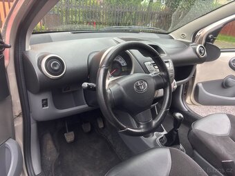 Toyota AYGO 2008,STK 2 ROKY,NAJETO 90tis.km GARAŽOV,50KW,1.0 - 9