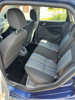 Ford Focus Kombi 1.6i 74kw Krásný stav - 9