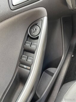 Ford Focus kombi, mk3, 1.6 ti-vct, 77kw, 2012, benzin - 9