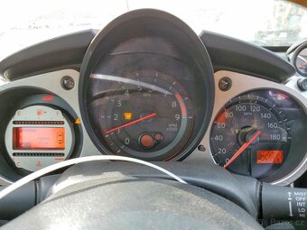 NISSAN 370Z BASE 2018 - 9