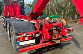 MB Arocs 3251 8x4 nosič kontejneru - 9