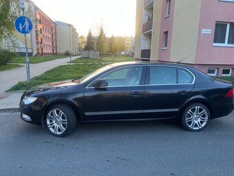 Škoda Superb 3.6 Elegance NEBOURANÉ - 9