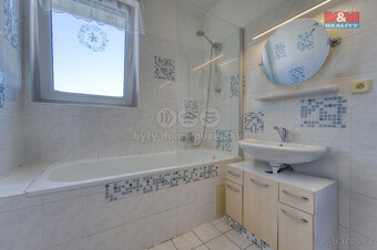Prodej bytu 3+1, 90 m², Město Touškov, ul. Partyzánská - 9