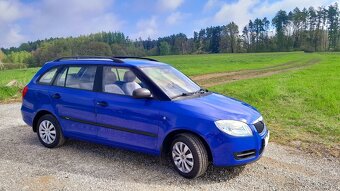 Velice zachovalá málo jetá Škoda Fabia II 1.2 kombi - 9