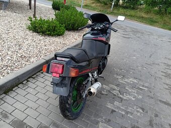 Kawasaki gpx 600 - 9