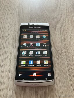 Sony Xperia Arc S - 9