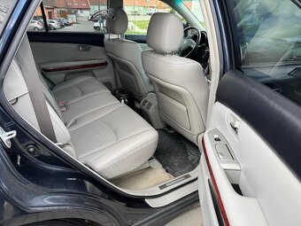 Lexus RX400h | 3.3 V6 | AWD | Hybrid | 155 KW - 9