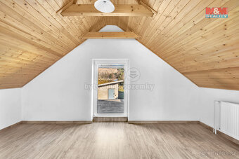 Prodej rodinného domu, 1617 m², Červená Voda - 9