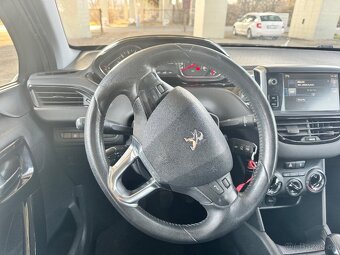 Peugeot 208 VTi active, 1.4 70kw, 2015, LPG - 9