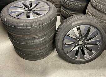 top sada 18" orig. alu kol Audi A6 4K, letní Pirelli - 9