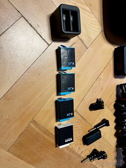 GoPro hero 10 black + max lens mod + příslušenství - 9