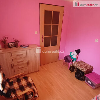 Prodej rodinného domu s pozemky o celkové výměře 3029 m2, ob - 9