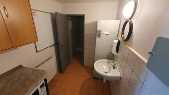 Pronájem obchodního prostoru 412 m² Dukel. hrdinů, Rakovník - 9