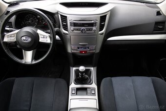 Elegantní a spolehlivý Subaru Outback z roku 2011 - 9