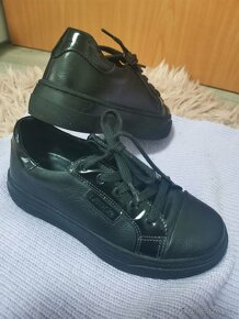 Dětské boty v dobrém stavu - 9