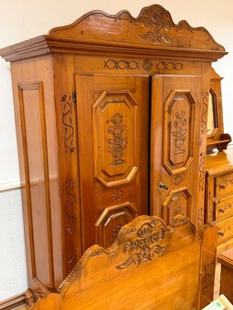 Ložnice VOGLAUER ANNO 1600, masiv - 9