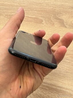 iPhone SE 2020 64GB (nová baterie) - 9