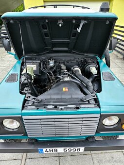 LAND ROVER DEFENDER 110 2.5D - SKVĚLÝ STAV PO REVITALIZACI - 9