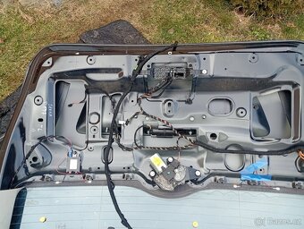 MERCEDES BENZ ML W164, 5 DVEŘE, VÍKO KUFRU PĚKNÉ, ČERNÉ, - 9