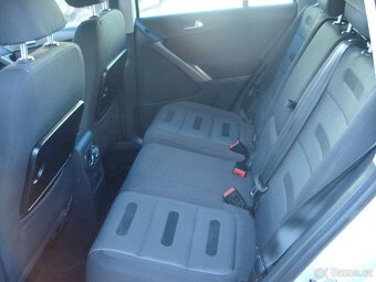 VOLKSWAGEN TIGUAN 2.0 TDI 4 x 4,SERVISKA,NOVÁ STK - 9