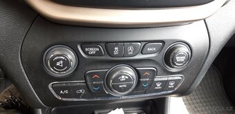 Jeep Cherokee - 9