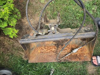 Hydraulická svahovka na minibagr od 1.5T do 2T yanmar - 9