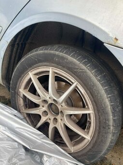 ŠKODA Octavia II. - po nehodě - 9