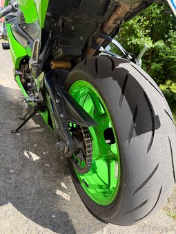 Kawasaki Ninja ZX6RR - 9