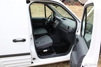 Ford Transit Connect 1.8TDCi, 2 x Majitel, Servisní kniha - 9