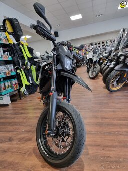 KTM 690 SMC-R - 9
