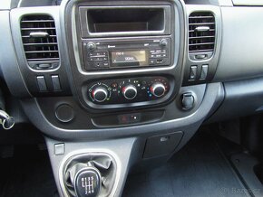 Renault Trafic III 2,0 Blue dCi 120 Combi Van L1 6 míst - 9