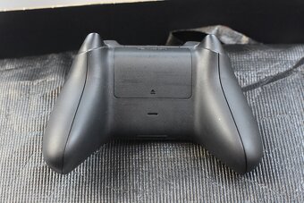 XBOX SERIES X 1 TB (Zánovní) TOP Původní balení Rok záruka - 9