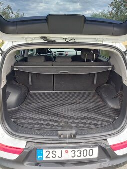 Kia Sportage III 2.0 CRDI - 9