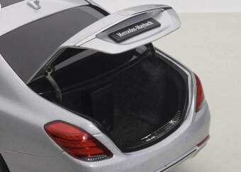 Model 1:18 Mercedes Maybach S-Klasse S600 (SWB) Autoart - 9