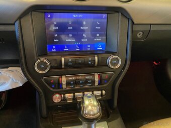 FORD MUSTANG 2020 - 9
