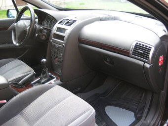 PEUGEOT 407 SW 1.6 HDI - 9