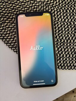 iPhone 11, 128 GB - 9