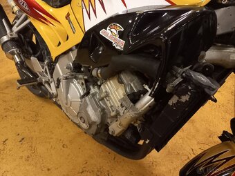 Honda CBR 600F prodám náhradní díly vcelku - 9