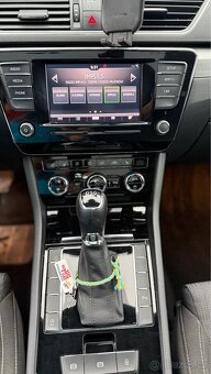 Prodám Škoda Superb III 2.0 tdi DSG combi - 9
