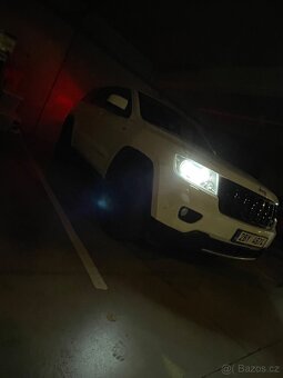 Jeep Grand Cherokee WK2 - 9