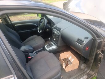 Ford Mondeo mk3 1.8 sci 96kw rok 03 díly - 9