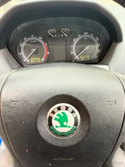 🟦 Škoda Fabia 1.2 HTP, r.v. 2007 – pojízdné, pěkný stav - 9