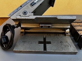 Elektrický krížový upínací naklápací sínusový elektromagnet - 9